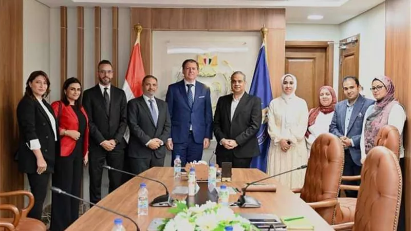رئيس هيئة الدواء المصرية يستقبل رئيس شركة باير كونسيومر كير