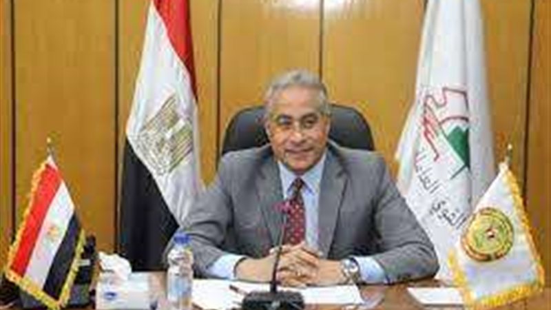  وزير القوي العاملة