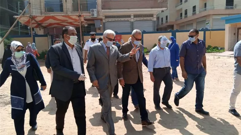 محافظ القليوبية ووكيل وزارة التعليم يتفقدان لجان الثانوية العامة بقليوب