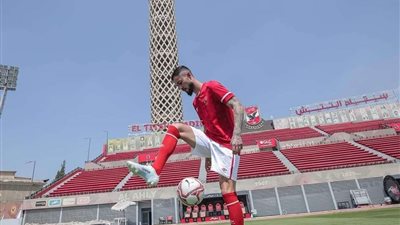 مترجم برازيلي خاص لـ برونو سافيو في الأهلي