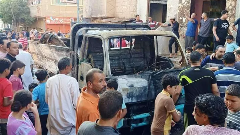 حريق هائل يسفر عن إصابة 3 أشخاص ومنزل ومحلات بإحدى قرى الدقهلية