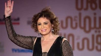 إلهام شاهين: استمراري في مصر أثناء حكم الإخوان كان انتحار