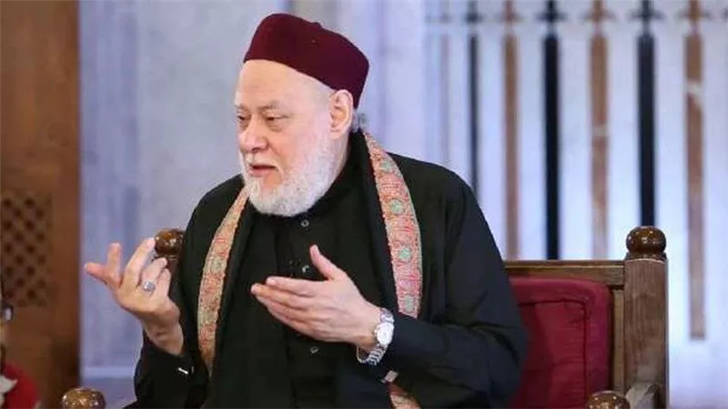 علي جمعة :  الرسول صلى الله عليه وسلم احتفل بعيد مولده