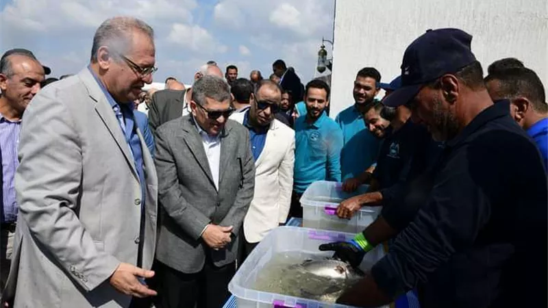 الفريق أسامة ربيع يفتتح مسجد