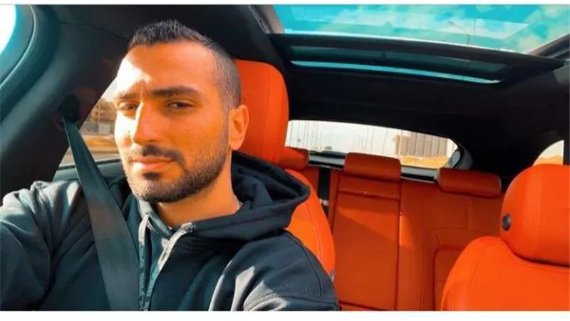 بسبب إيجار قديم محمد الشرنوبى مغنى فى ملهى ليلى.. تفاصيل