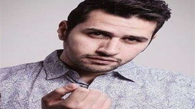 برفقة محمود حميدة.. علي الطيب يفاجئ جمهوره بلوك جديد