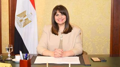 وزيرة الهجرة: إعفاء سيارات المصريين بالخارج من الجمارك والضرائب.. تعرف على الشروط