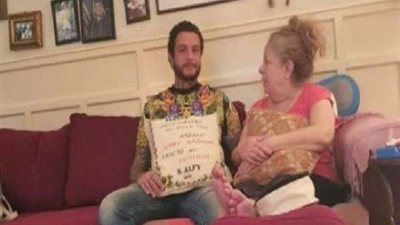 شاهد.. أحدث ظهور لـ سمية الألفي برفقة نجلها أحمد الفيشاوي