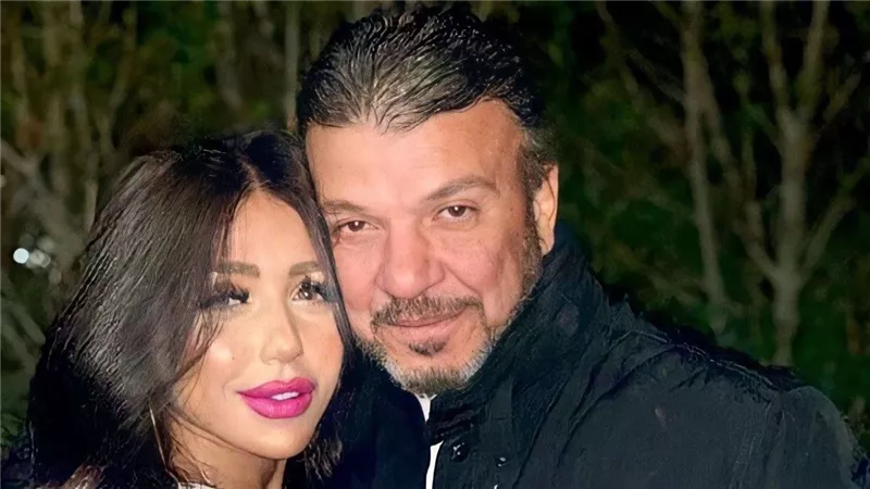 أحمد سلامة يعلق على الصور الجريئة لابنته سارة