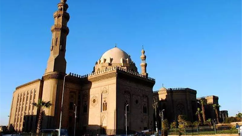 بث مباشر لشعائر صلاة الجمعة من مسجد السلطان حسن بالقاهرة