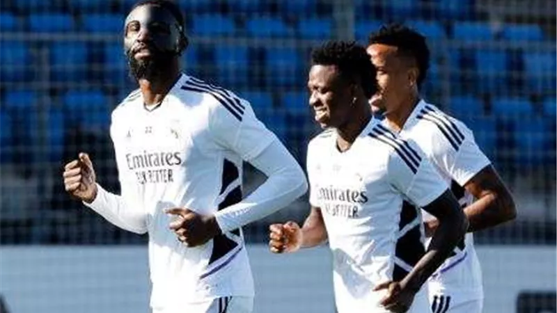 كلاسيكو الأرض.. روديجر جاهز بالقناع وينتظم في مران الريال