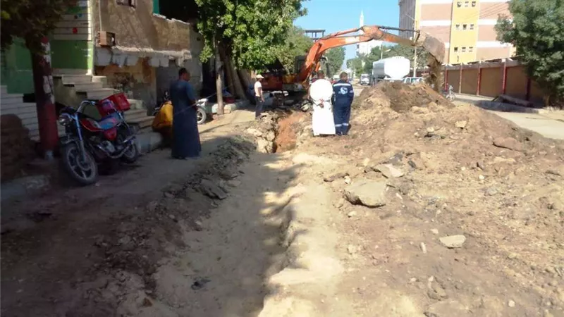 رفع 40 طنا من التراكمات في منطقة السباعية بأسوان