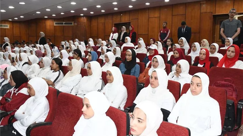 محافظ الفيوم يشهد جلسات مؤتمر
