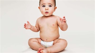 بسبب أزمة مالية.. رجل مسلح يقتحم صيدلية لسرقة حفاضات لأطفاله