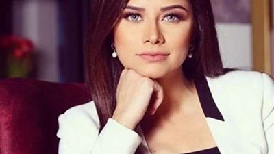 بعد تعافيها من كورونا.. دينا زهرة تعلن موعد عودتها على شاشة 