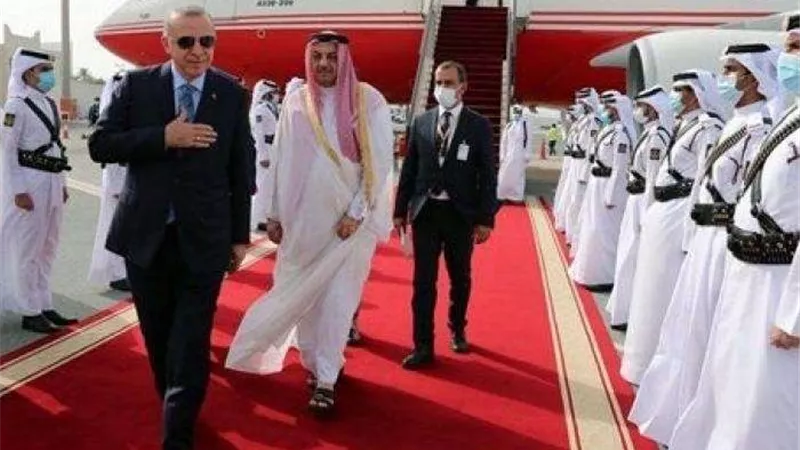 صحيفة فرنسية تكشف تفاصيل العلاقة الحميمة بين تركيا وقطر