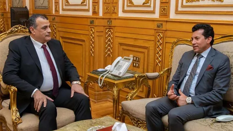 وزير الإنتاج الحربي: مؤمنون بأهمية تنفيذ المشروعات والمبادرات التى تخدم الشباب