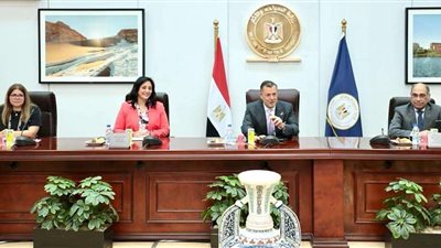 وزيرا السياحةوالهجرة يبحثان سبل تعزيز التعاون المشترك