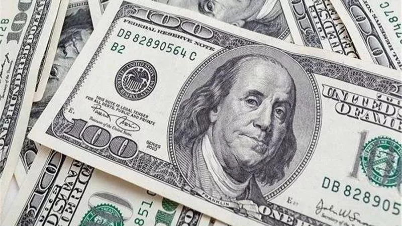 سعر الدولار مقابل الجنيه المصري بنهاية تعاملات اليوم الإثنين في البنوك