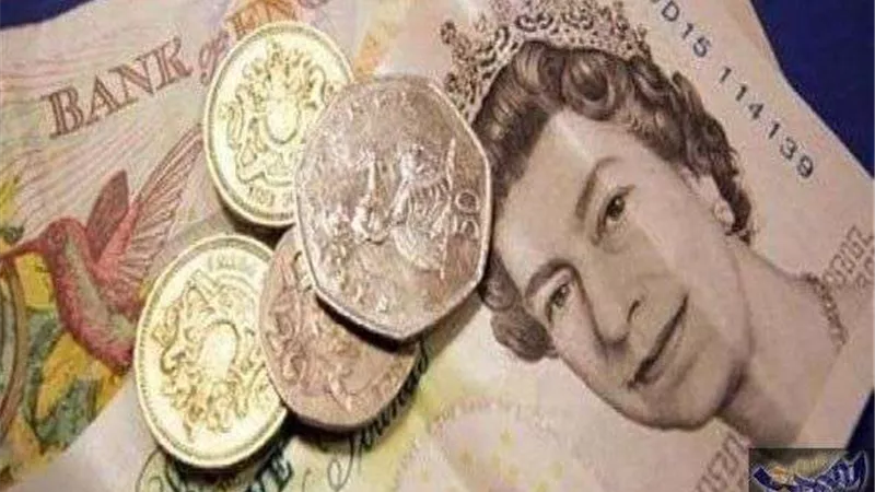 الجنيه الإسترليني يتجه نحو أقل مستوى في 38 عاما