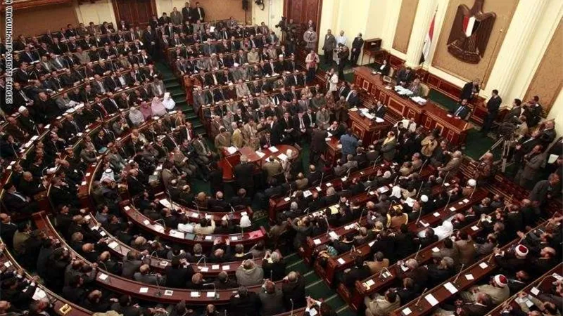 البرلمان يُقرر فرض غرامة كبيرة على الطُلاب الذين يحملون هواتف داخل الامتحان