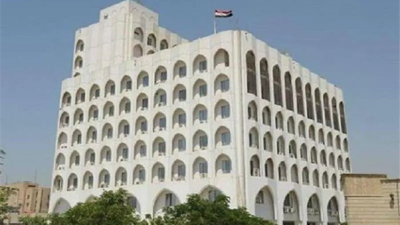 العراق يساند السعودية بعد قرار تخفيض إنتاج النفط