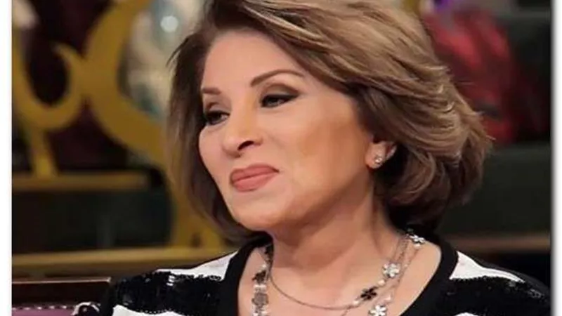 بوسي تكشف عن موقفها من العمل محمد رمضان