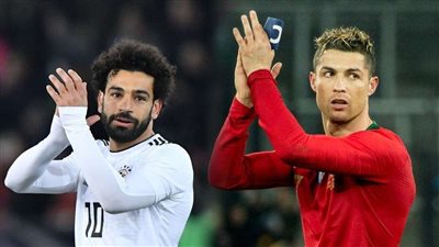 أسطورة مانشستر يونايتد يفضل محمد صلاح على كريستيانو رونالدو