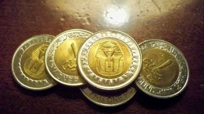 خبير مصرفي: لن يتم السماح لجميع البنوك باستخدام المشتقات على الجنيه