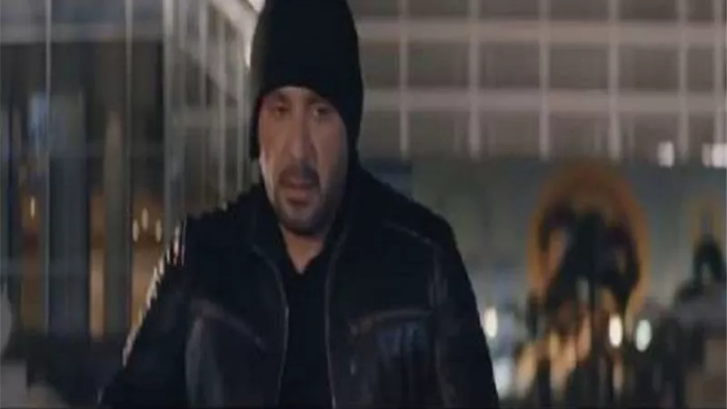 شاهد.. أحمد السقا يشارك جمهوره بصورة من كواليس 