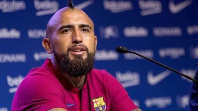 فيدال: سنركز على دوري الأبطال إذا خسرنا الليجا