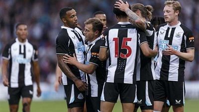 نيوكاسل يفوز على توتنهام  بهدفين مقابل هدف في الدوري الإنجليزي