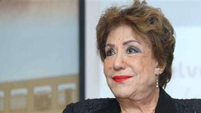 سميحة أيوب تهدي جزءً من مقتنياتها للمركز القومي للمسرح