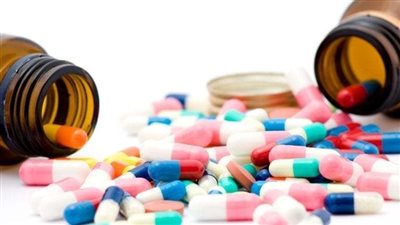 القبض على شاب أنشأ صفحة على فيس بوك لبيع الأدوية المهربة