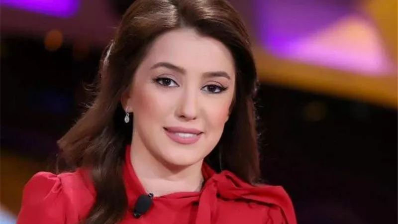 كندة علوش تطلب رأي جمهوها في شعرها عبر 