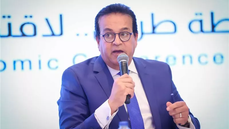 وزير الصحة يترأس جلسة نقاشية لوضع خارطة طريق لزيادة مشاركة القطاع الخاص في المنظومة الصحية