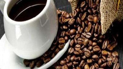 أستاذة مناعة يحذر من شرب القهوة في هذا التوقيت