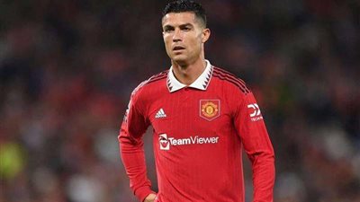 تفاصيل جديدة في ملف رحيل رونالدو عن اليونايتد .. هل ينضم لنابولي؟