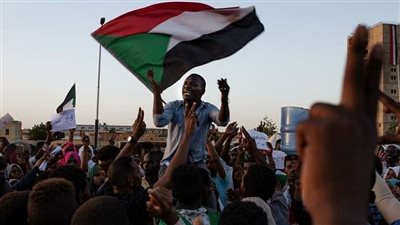 مظاهرات واحتشاد الآلاف وسقوط قتلى.. السودان على صفيح ساخن اليوم