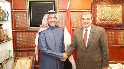 القوى العاملة: اتفاقية عمل جماعية يستفيد منها 1144 عاملًا