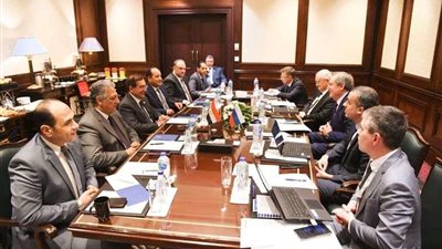مصر وروسيا يبحثان دعم وزيادة التعاون المشترك في صناعة البترول والغاز