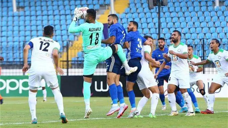التعادل الإيجابي يُنهي الشوط الأول بين سموحه والبنك الأهلي