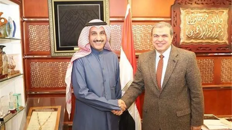 القوى العاملة: اتفاقية عمل جماعية يستفيد منها 1144 عاملًا