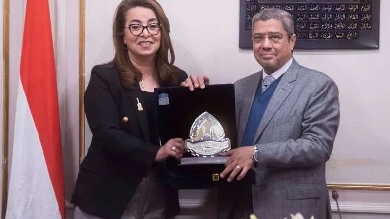 والى: تجارة الأسلحة غير المشروعة تساعد على تمويل المجرمين والإرهابيين