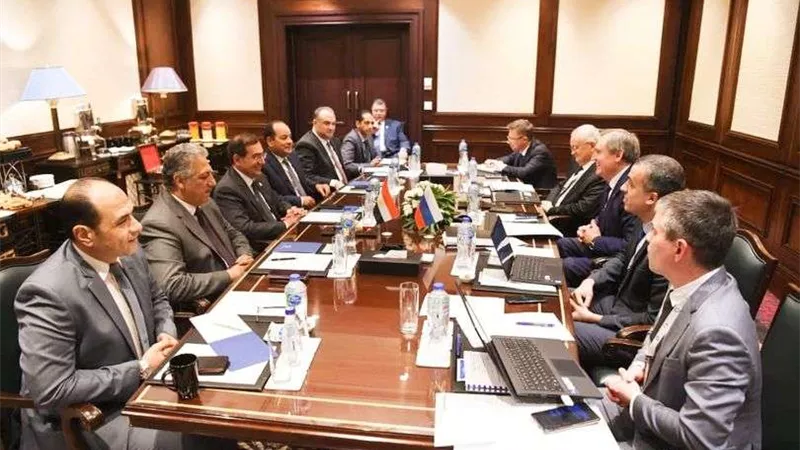 مصر وروسيا يبحثان دعم وزيادة التعاون المشترك في صناعة البترول والغاز