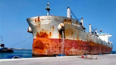 شحن 89780 طنا من الكلنكر إلى كوت ديفوار وغينيا من ميناء شرق بورسعيد الجديدة