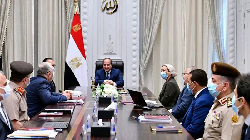 بعد توجيهات الرئيس.. خبير بترول: قرارات الحكومة تستجيب بعدم تحمل المواطن أعباء إضافية