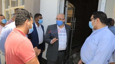 تمهيدًا لافتتاحه.. محافظ بني سويف يتفقد مجمع الصناعات الصغيرة والمتوسطة