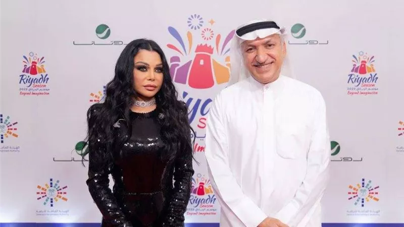مين دي؟!.. تعليقات ساخرة على تغير وجه هيفاء وهبي بحفل الرياض بسبب عمليات التجميل
