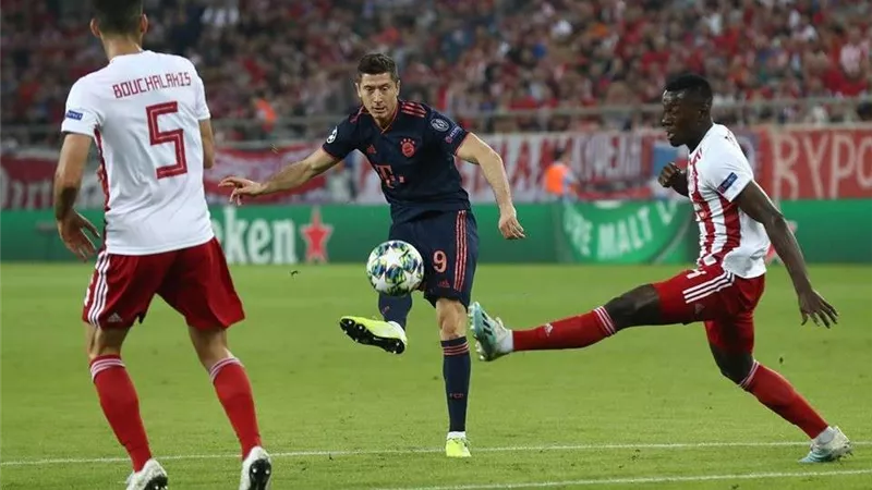 ليفاندوسكي ينقذ برشلونة من فخ التعادل أمام فالنسيا في الدوري الإسباني